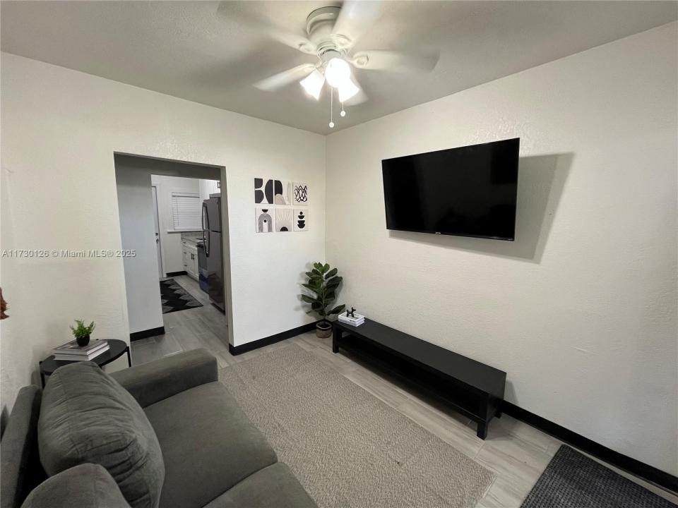 140 NW 13th St 144, Miami, Florida 33136, Estados Unidos