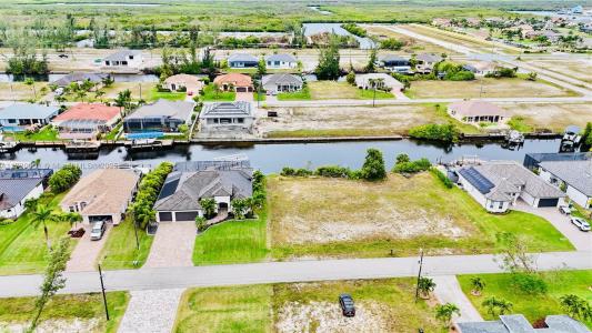 718 NW 38 pl, Cape Coral, Flórida 33993, Estados Unidos