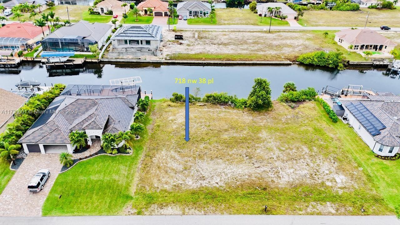 718 NW 38 pl, Cape Coral, Flórida 33993, Estados Unidos