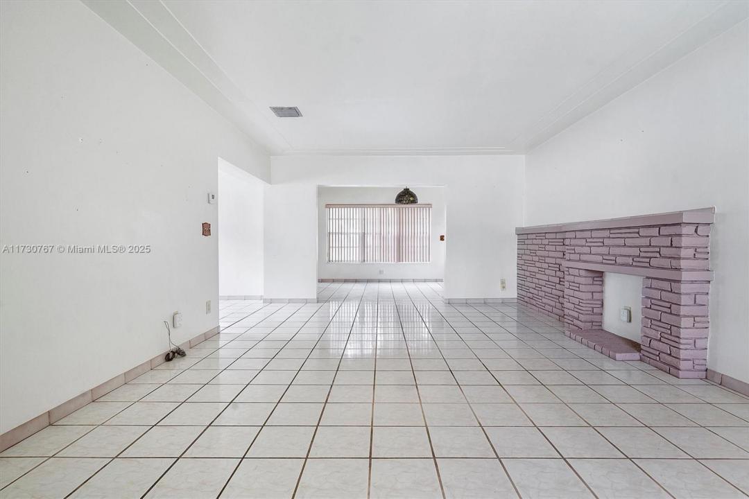 9573 Carlyle Ave, Surfside, Flórida 33154, Estados Unidos