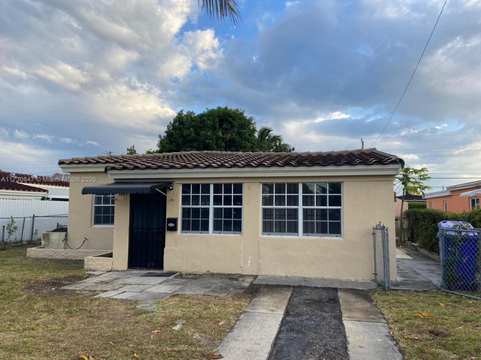 1840 NE 174th St, North Miami Beach, Florida 33162, Amerika Birleşik Devletleri