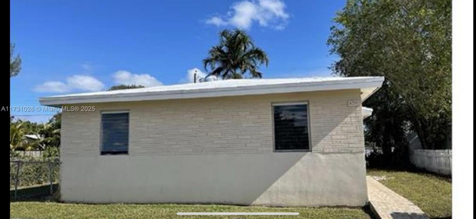 409 SW 4th Ter, Hallandale Beach, Florida 33009, Stati Uniti