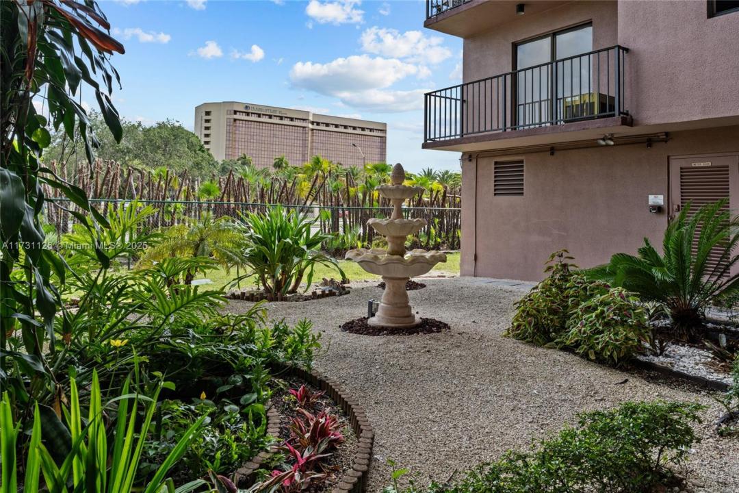 605 NW 72nd Ave 406, Miami, Floride 33126, États-Unis