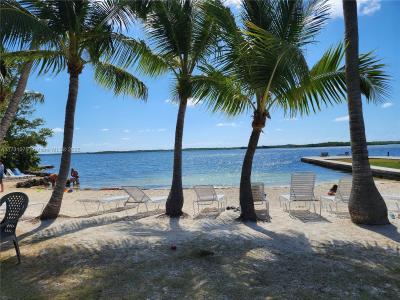 35 Bass Ave., Key Largo, Florida 33037, USA