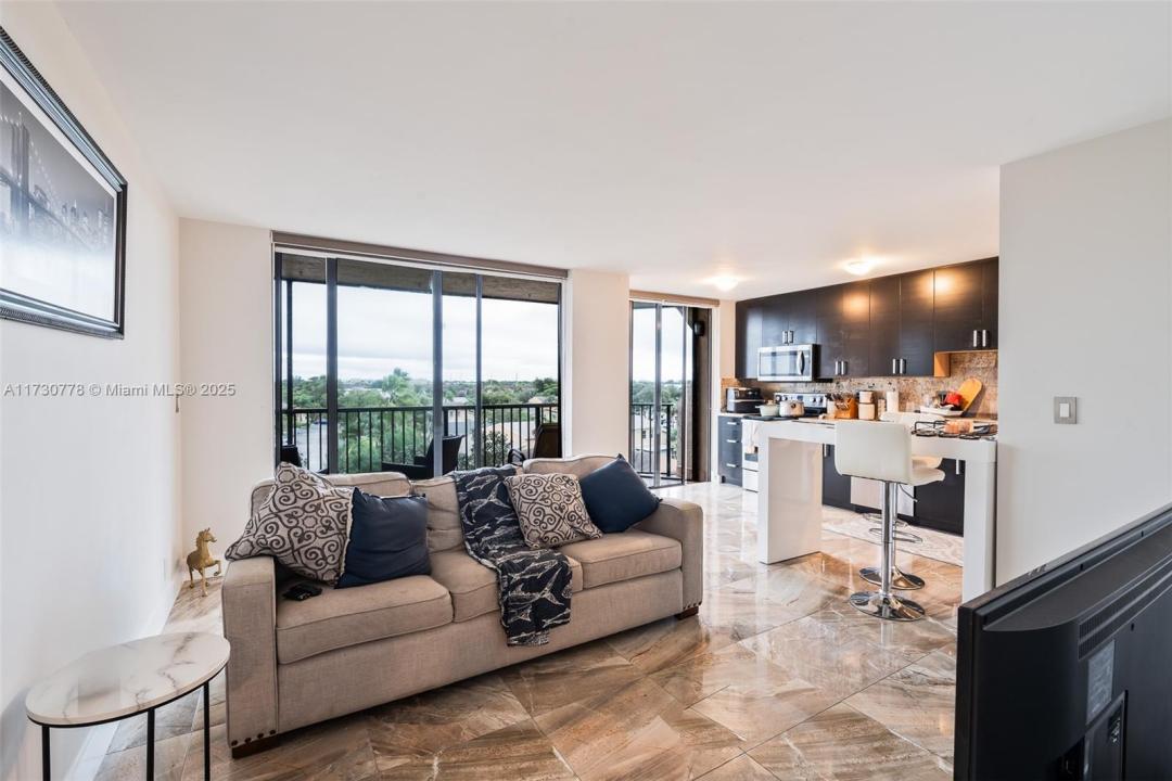 3400 Blue Lake Dr 505, Pompano Beach, Florida 33064