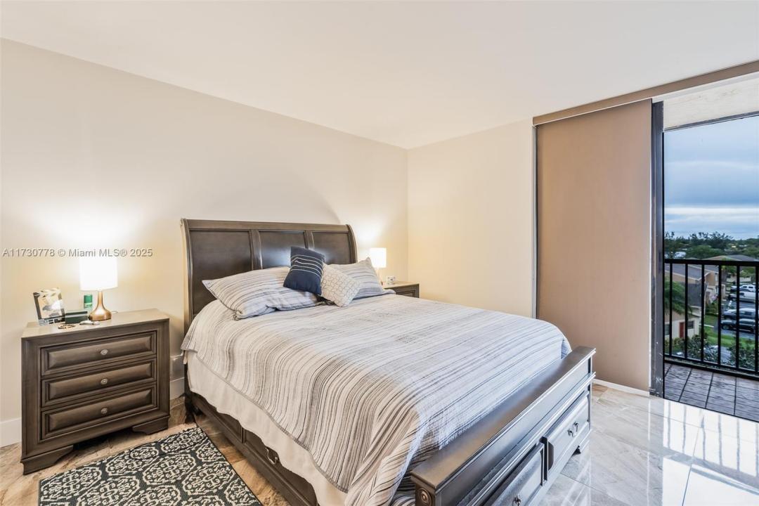 3400 Blue Lake Dr 505, Pompano Beach, Florida 33064