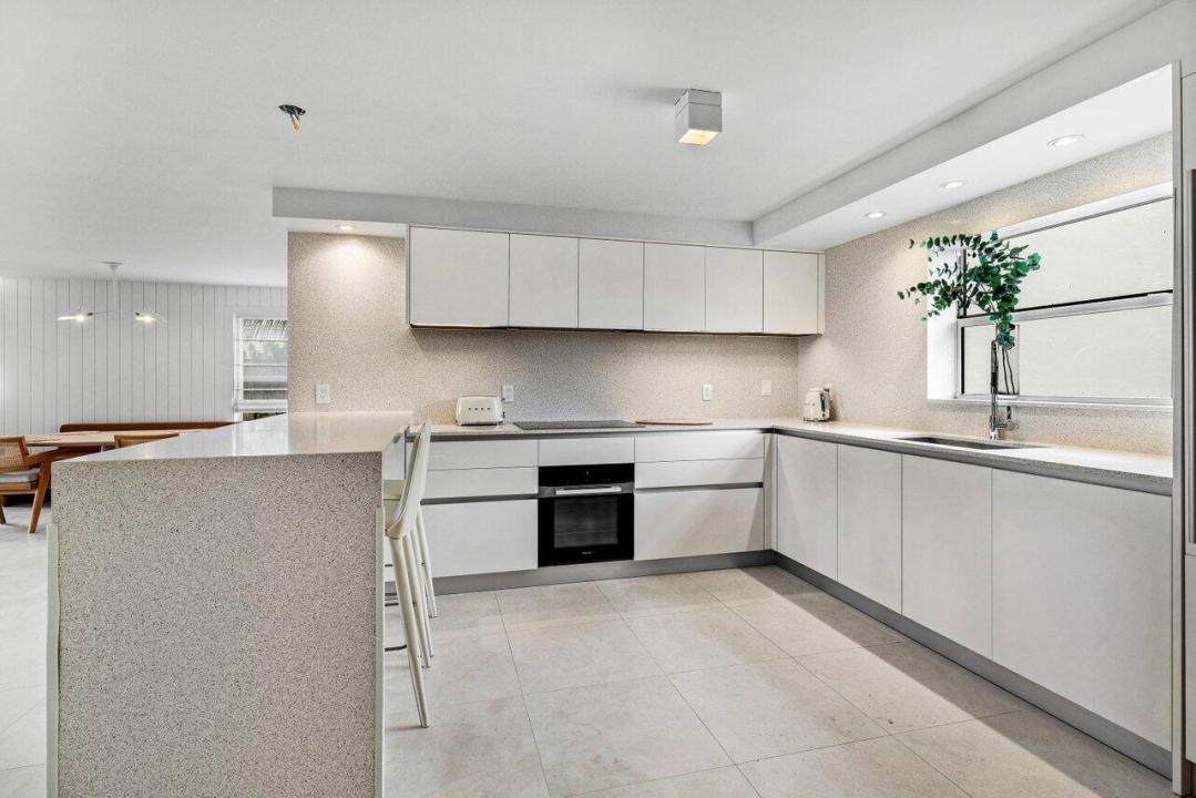 3951 N Ocean Boulevard 201, Gulf Stream, Florida 33483