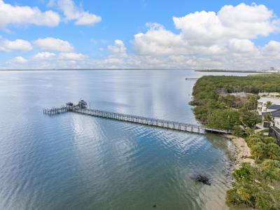 7671 Pelican Pointe Drive, Jensen Beach, Florida 34957