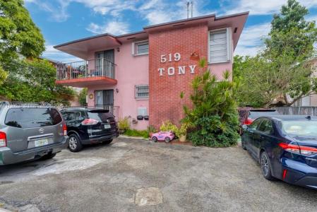 519 NW 10th Ave, Miami, Florida 33136, USA