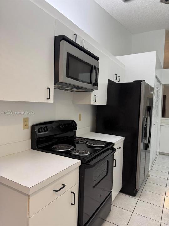 8204 NW 100th Ln, Tamarac, Floryda 33321, USA