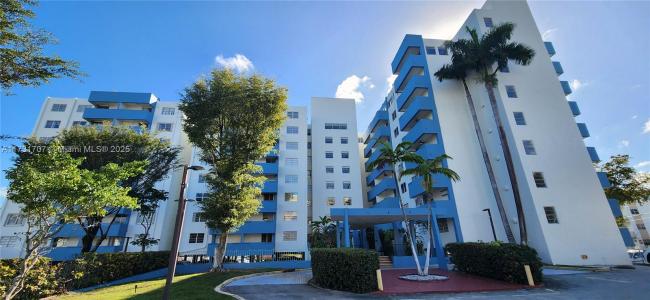 5050 NW 7th St 210, Miami, Florida 33126, USA