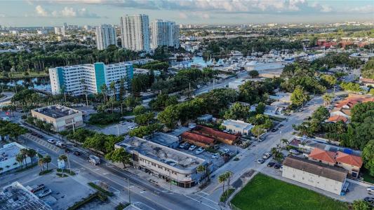 1728 NW 15th St, Miami, Florida 33125, USA