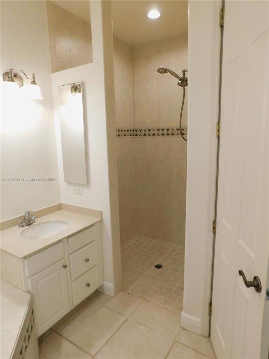617 SE 7 ST, Cape Coral, Floride 33990, États-Unis