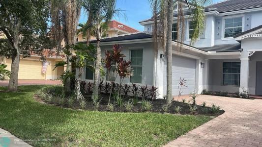 9334 Madewood Ct, Royal Palm Beach, Florida 33411