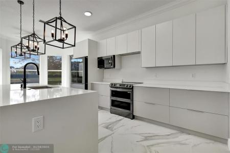 9334 Madewood Ct, Royal Palm Beach, Florida 33411