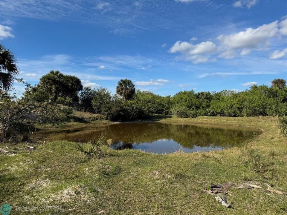 2348 Cabbage Ln, Okeechobee, Florida 34974
