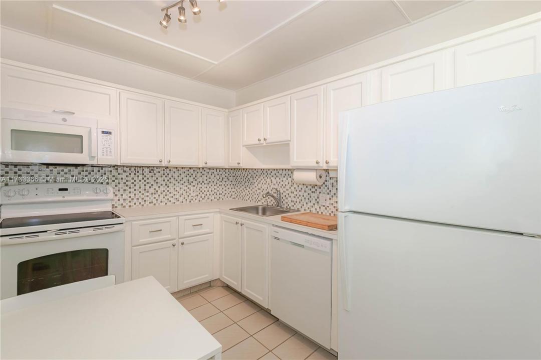 20301 W Country Club Dr 1026, Aventura, Florida 33180, Stati Uniti