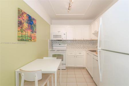 20301 W Country Club Dr 1026, Aventura, Florida 33180, USA