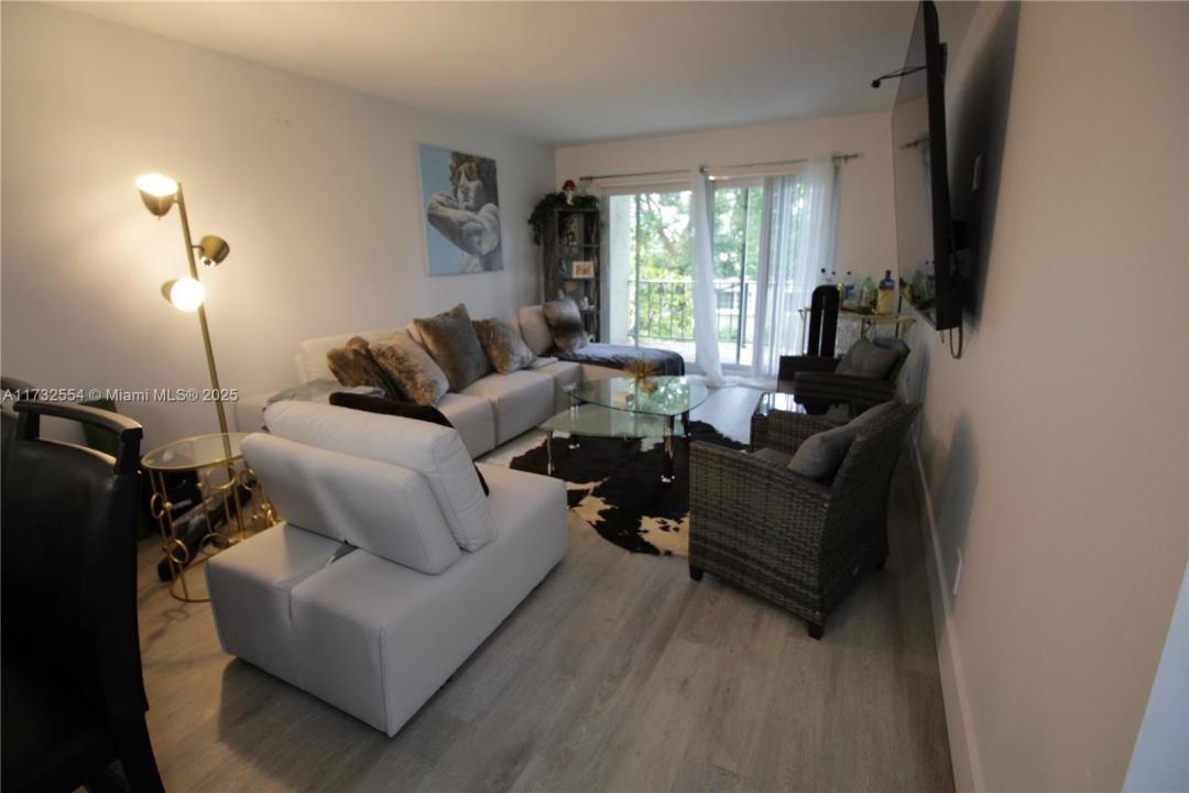 3002 NE 5th Ter 210-B, Wilton Manors, Florida 33334