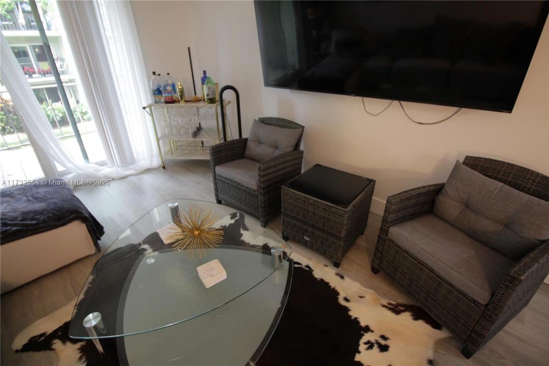 3002 NE 5th Ter 210-B, Wilton Manors, Florida 33334