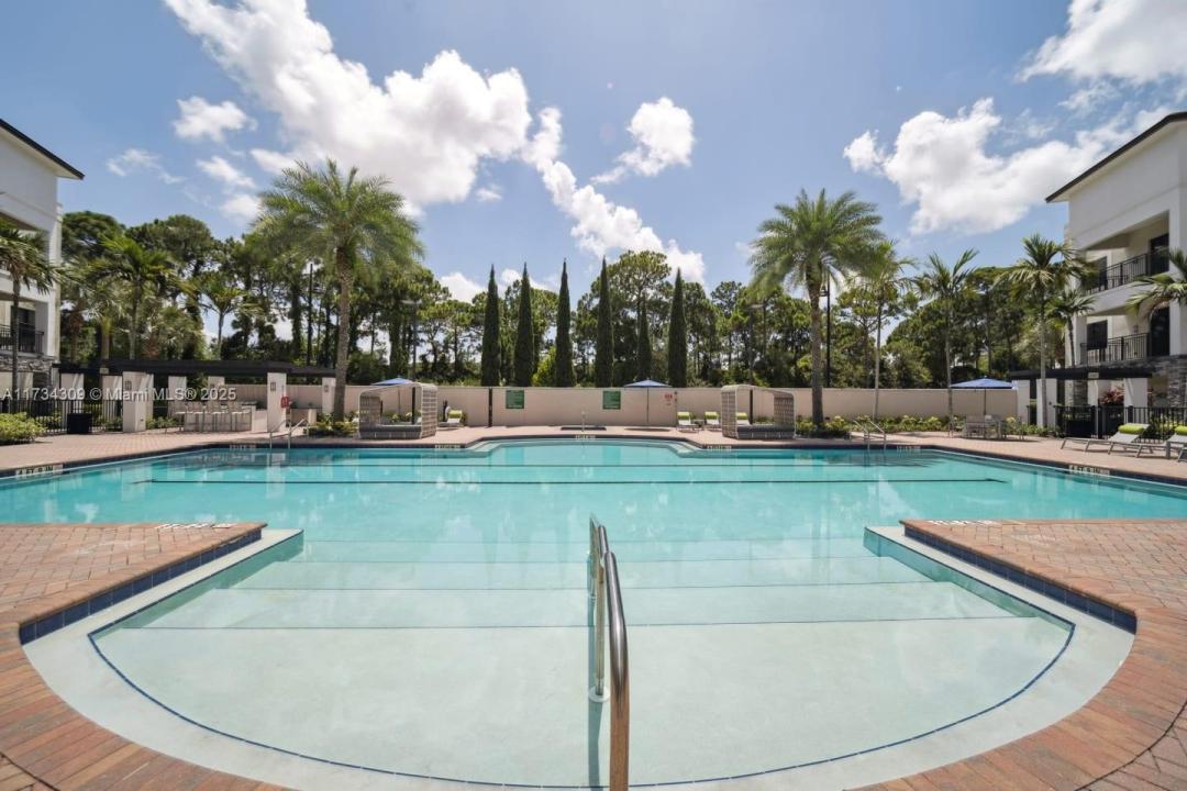 3333 Central Gardens Circle Regent, Palm Beach Gardens, Florida 33418