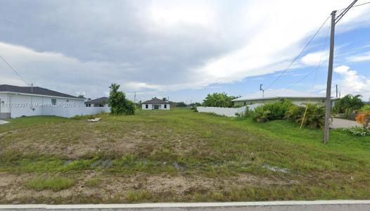 1718 N Nelson Rd, Cape Coral, Florida 33993, USA