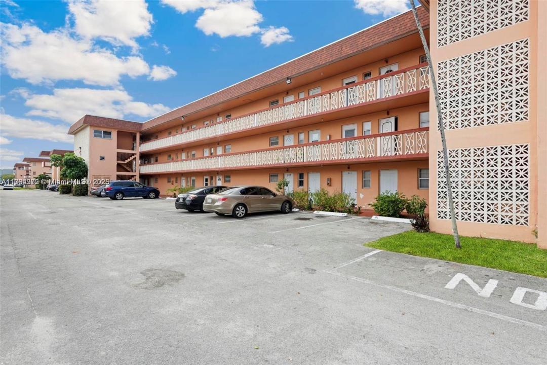 18900 NE 3rd Ct 510, Miami, Florida 33179, Estados Unidos