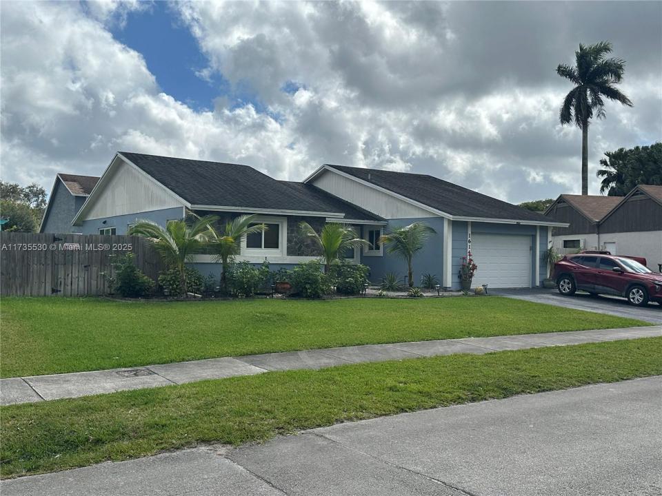 1614 N Goldeneye Ln, Homestead, Florida 33035, USA