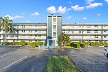 7624 NW 18th St 402, Margate, Florida 33063, USA