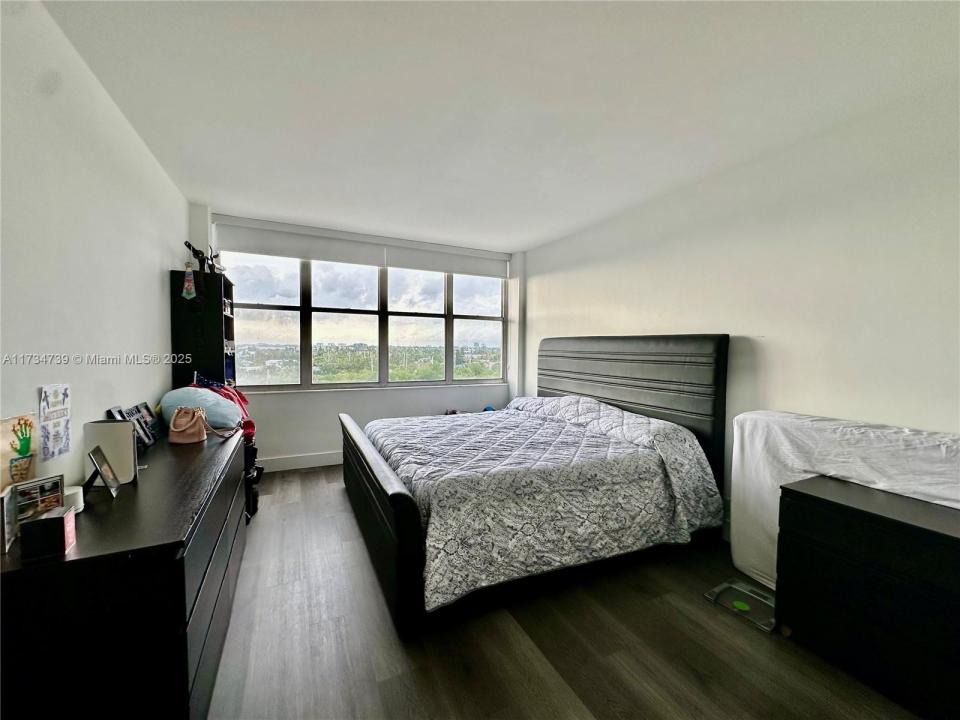 7441 Wayne Ave 6B, Miami Beach, Floryda 33141, USA