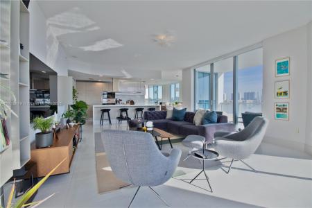 17111 Biscayne Blvd 410, North Miami Beach, Florida 33160, USA