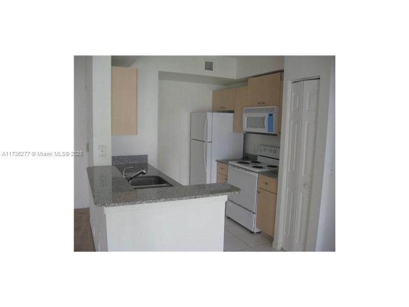2494 Centergate Dr 103, Miramar, Флорида 33025, Соединенные Штаты