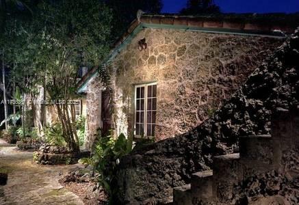 1301 MILAN AVE 5, Coral Gables, Florida 33134, USA