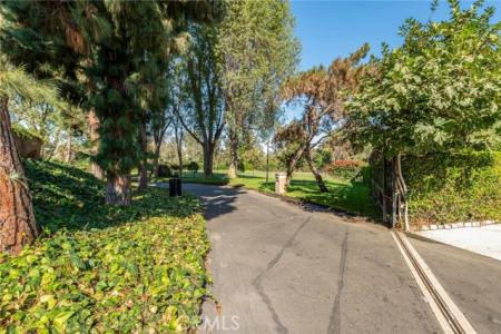 N Virginia Road, Long Beach, California 90807