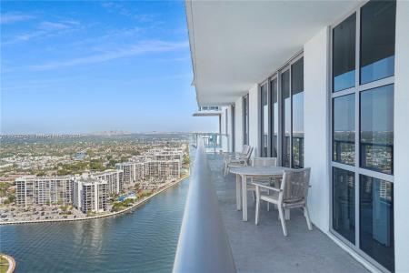 4010 S Ocean Dr R2604, Hollywood, Florida 33019, USA