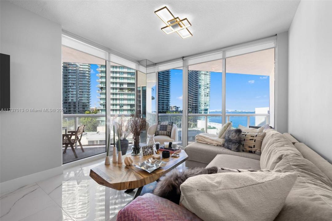 480 NE 30th St 904, Miami, Florida 33137