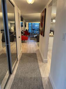 8101 N Sunrise Lakes Dr 309, Sunrise, Florida 33322, USA