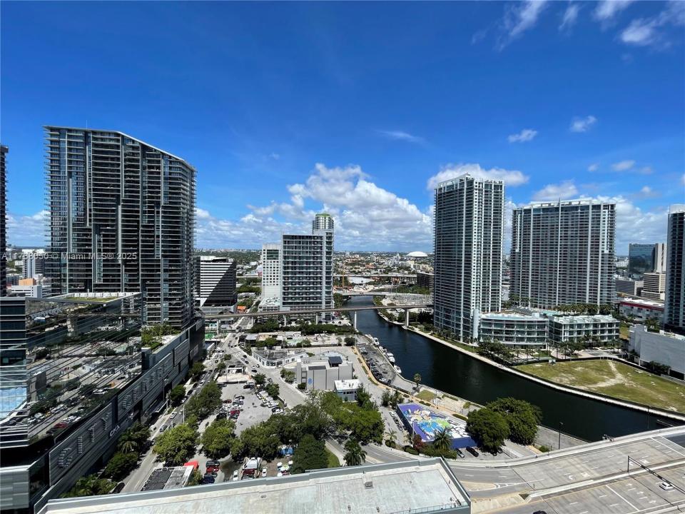 68 SE 6th St 2408, Miami, Floride 33131, États-Unis