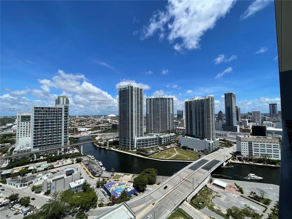 68 SE 6th St 2408, Miami, Floride 33131, États-Unis