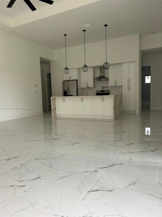 2717 NW 42nd Ave, Cape Coral, フロリダ 33993, アメリカ合衆国