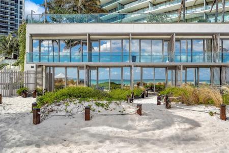 18975 Collins Ave CABANA #17, Sunny Isles Beach, Florida 33160, USA