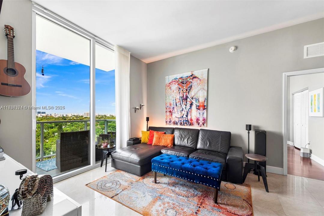 2525 SW 3rd 906, Miami, Florida 33129, Estados Unidos