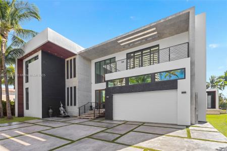 3462 NE 171st St, North Miami Beach, פלורידה 33160, ארצות הברית של אמריקה 