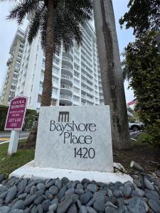 1420 Brickell Bay Dr 306D, Miami, Florida 33131, USA