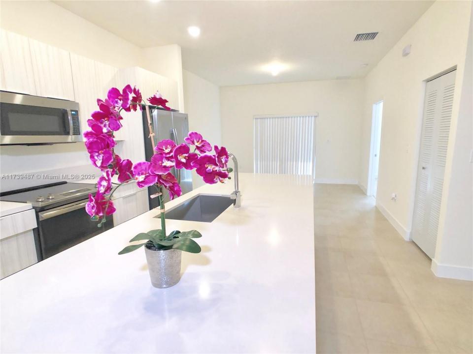7925 NW 104th Ave 25, Doral, フロリダ 33178, アメリカ合衆国