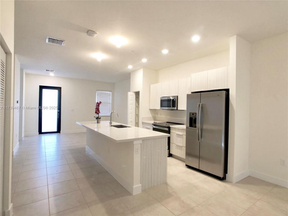 7925 NW 104th Ave 25, Doral, フロリダ 33178, アメリカ合衆国