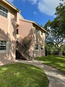 620 Cypress Club Way I13, Deerfield Beach, Florida 33064, USA