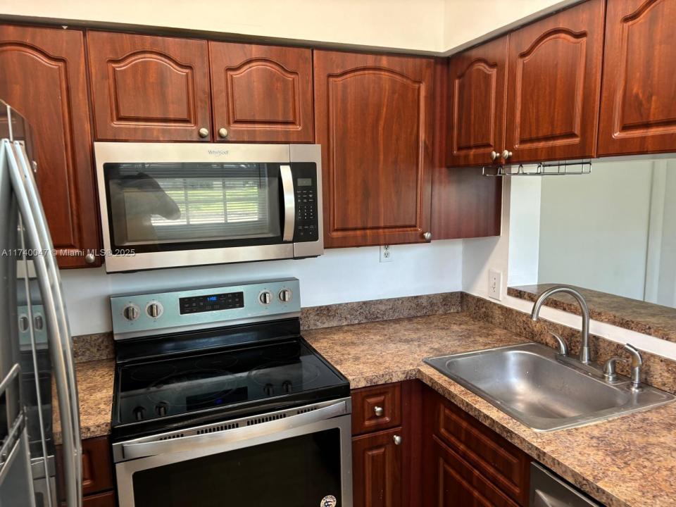 620 Cypress Club Way I13, Deerfield Beach, Florida 33064
