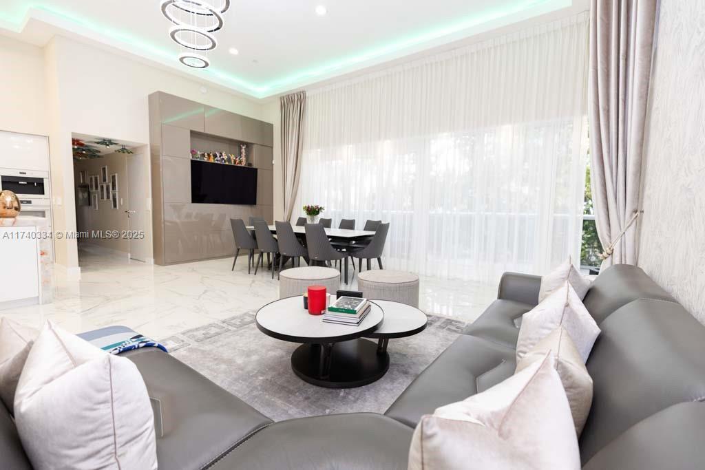 1800 S Ocean Dr 310, Hallandale Beach, Florida 33009, Estados Unidos