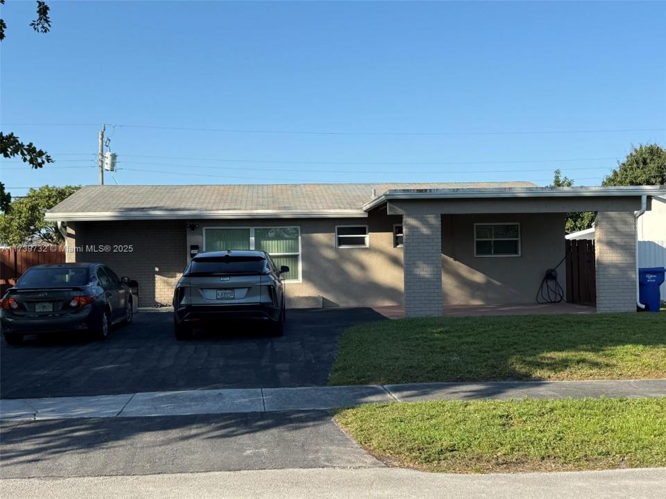7471 Simms St, Hollywood, Florida 33024, Estados Unidos